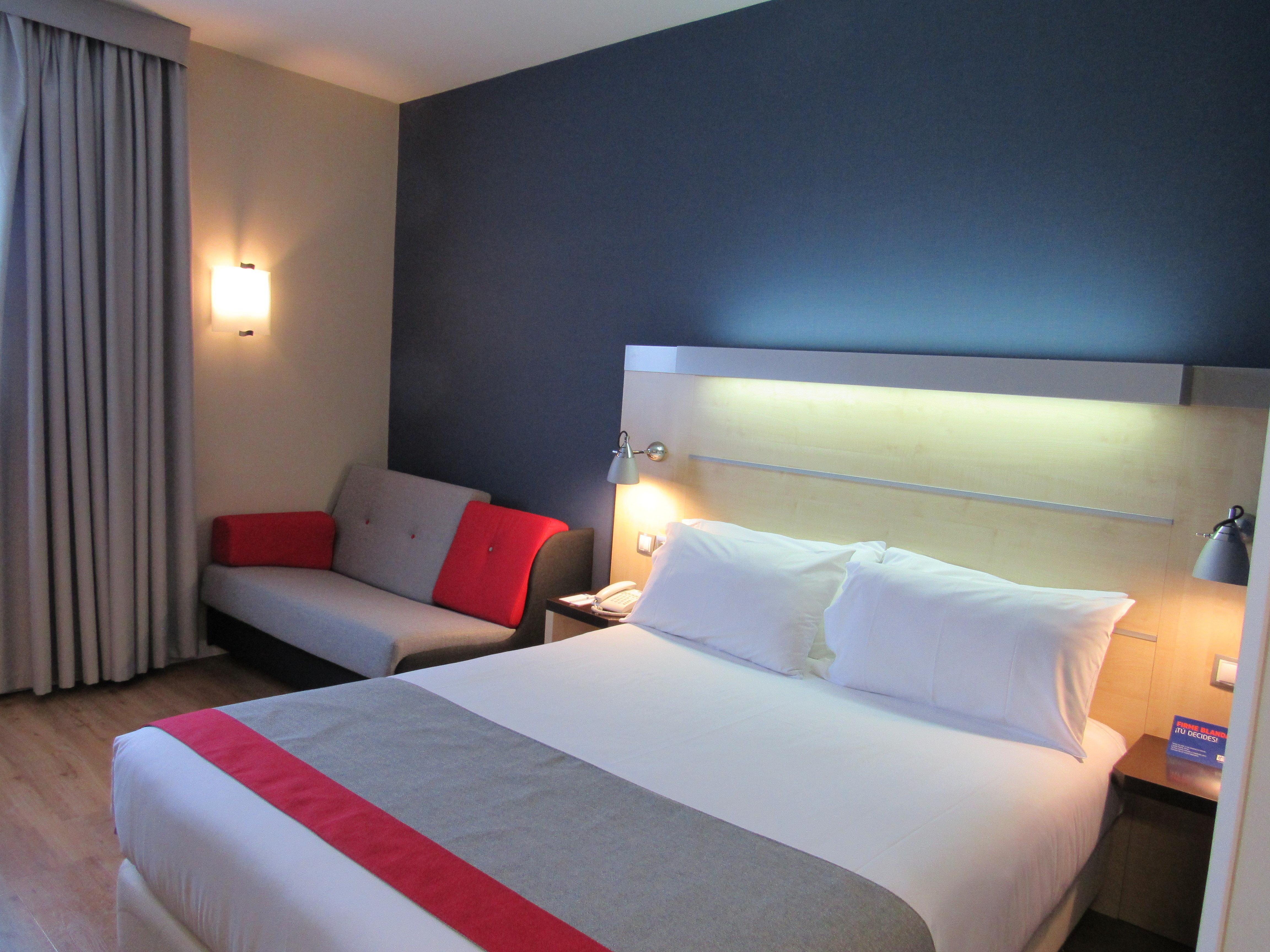 Holiday Inn Express Madrid-Getafe By Ihg Exterior foto