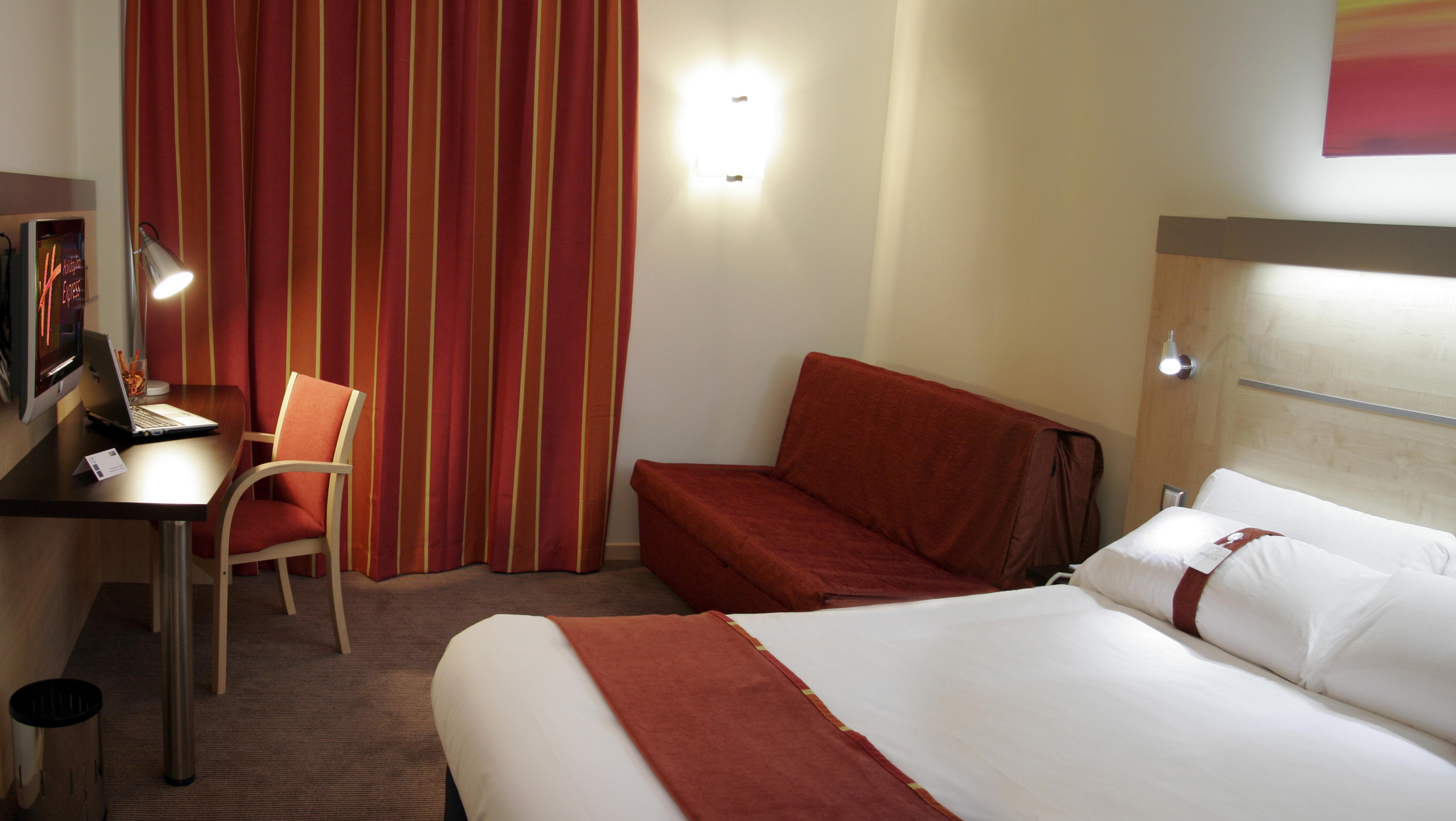 Holiday Inn Express Madrid-Getafe By Ihg Exterior foto