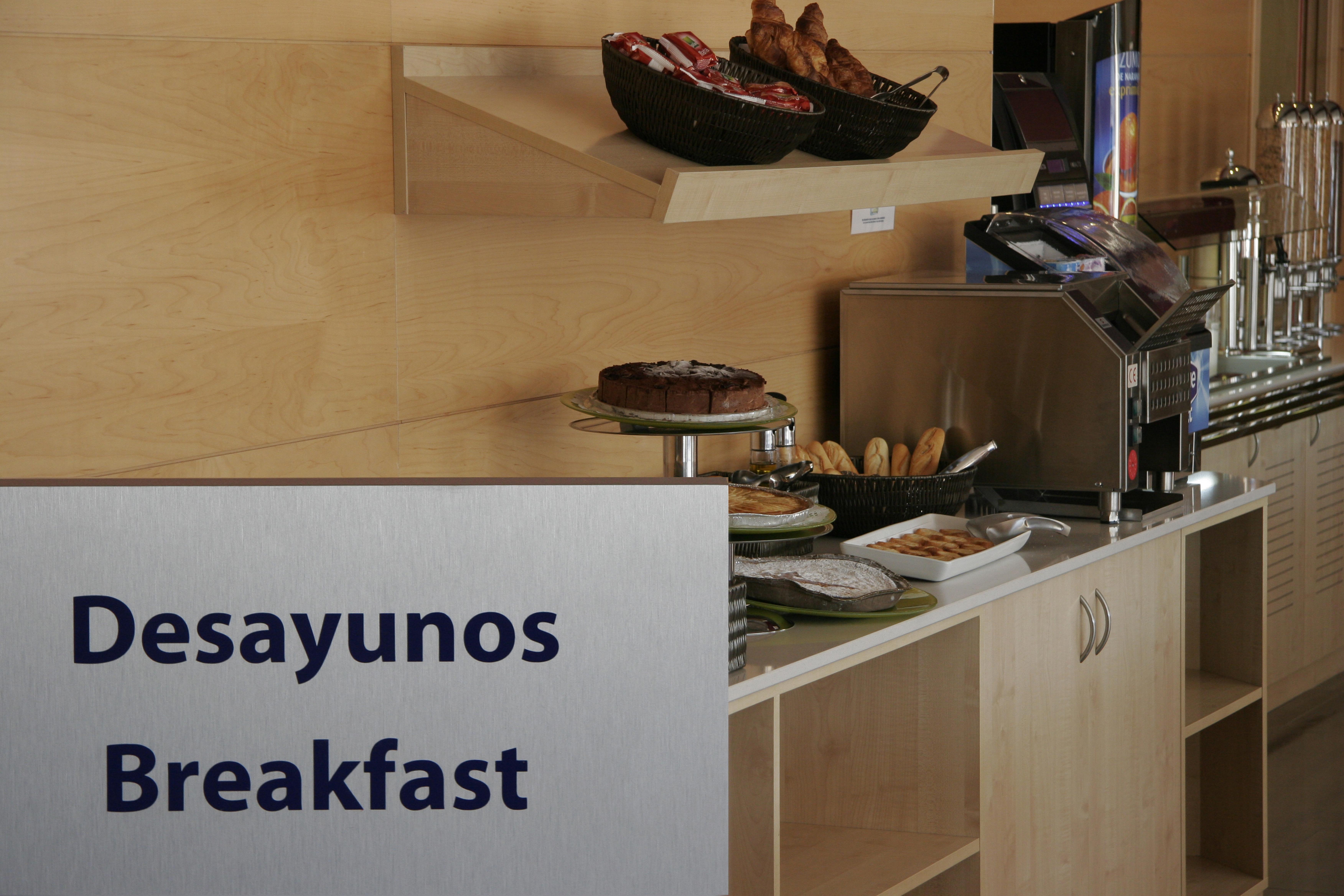 Holiday Inn Express Madrid-Getafe By Ihg Exterior foto