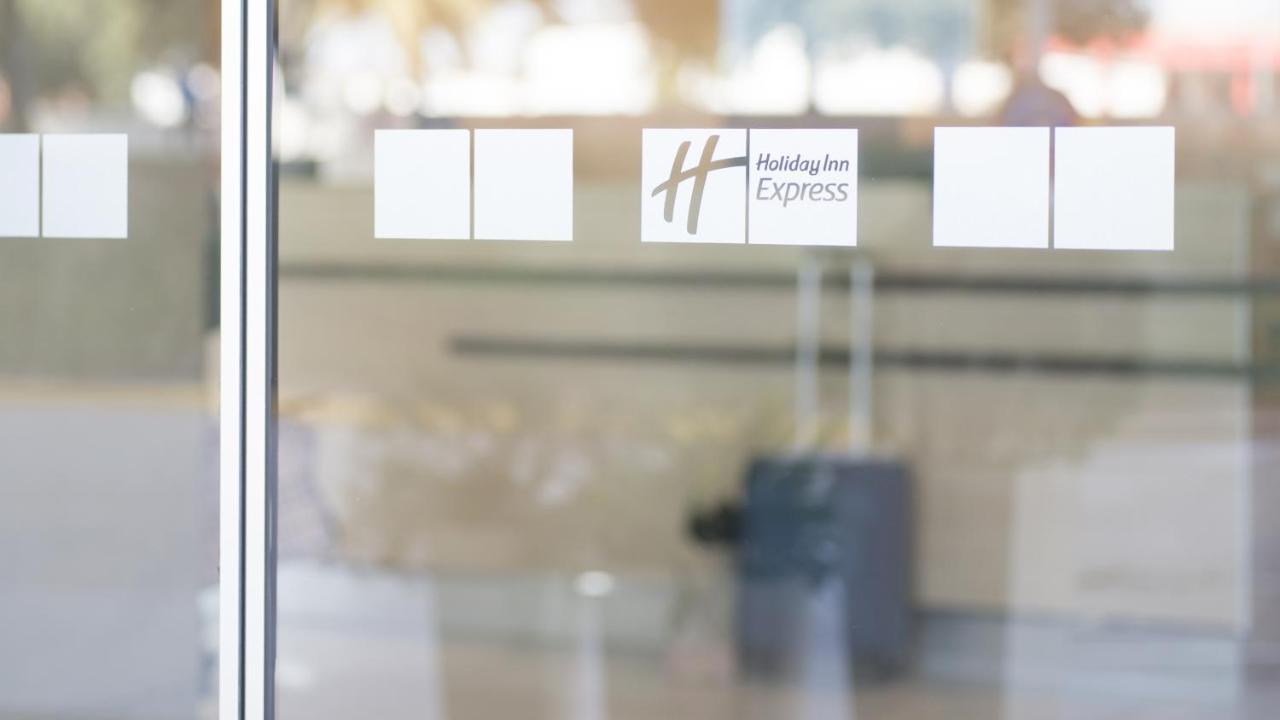 Holiday Inn Express Madrid-Getafe By Ihg Exterior foto