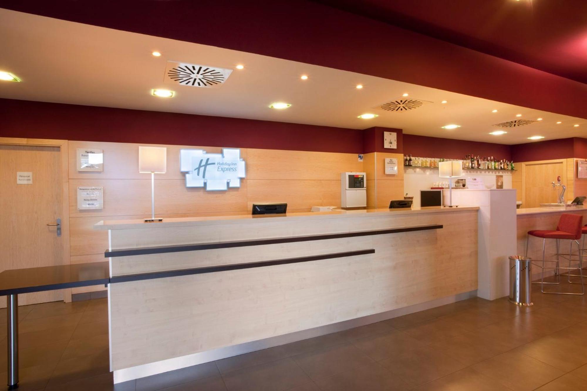 Holiday Inn Express Madrid-Getafe By Ihg Exterior foto