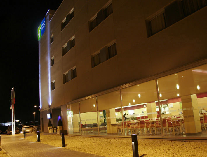 Holiday Inn Express Madrid-Getafe By Ihg Exterior foto