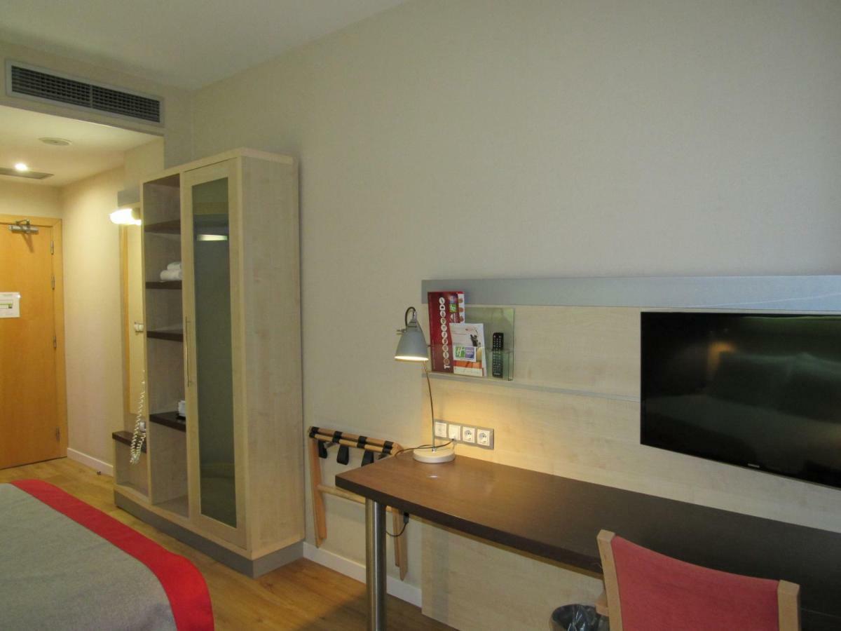 Holiday Inn Express Madrid-Getafe By Ihg Exterior foto